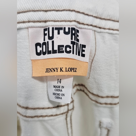 Future Collective Women's High Rise Straight Leg Raw Hem Cream Jeans Size 14 NWT - Picture 10 of 16